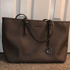 Michael Kors medium sized top-zip tote bag